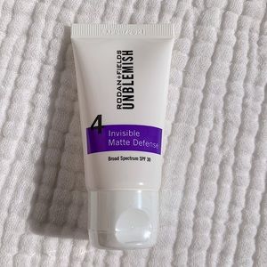 •Rodan + Fields Unblemish Invisible Matte Defense•